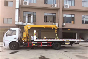 复兴门附近汽车轮胎更换